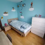 Tina\'S Homestay Shared Apartment