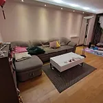 Tina\'S Homestay Shared Apartment